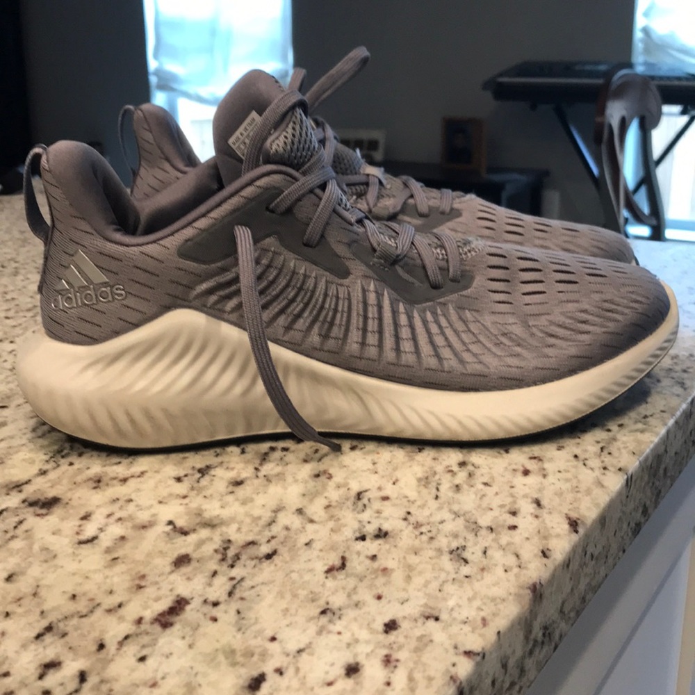 Adidas Alphabounce size 10.5